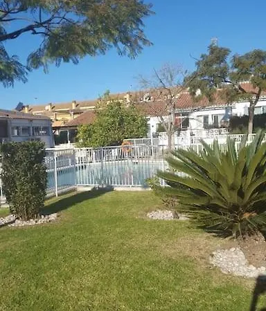 Apartamento House W Shared Pool, Perfect For Small Families *