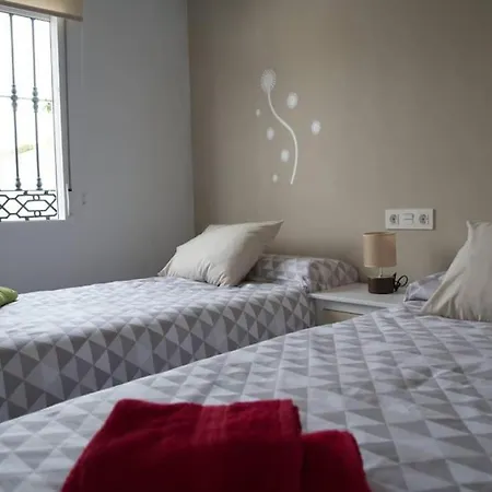 House W Shared Pool, Perfect For Small Families Fuengirola