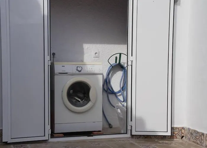 House W Shared Pool, Perfect For Small Families Daire *